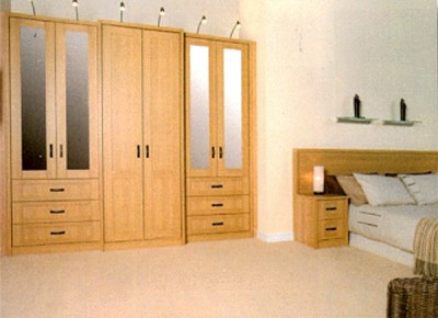 Lissa Oak Bedroom